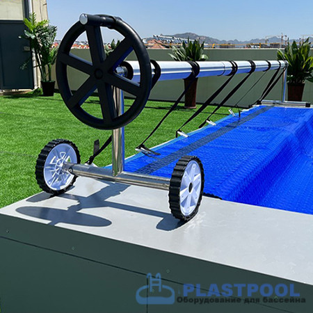 Ролик на колесах для плавающего покрывала ш.4,3-5,55м /215